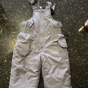 Like new. Carters bib ski pants.
